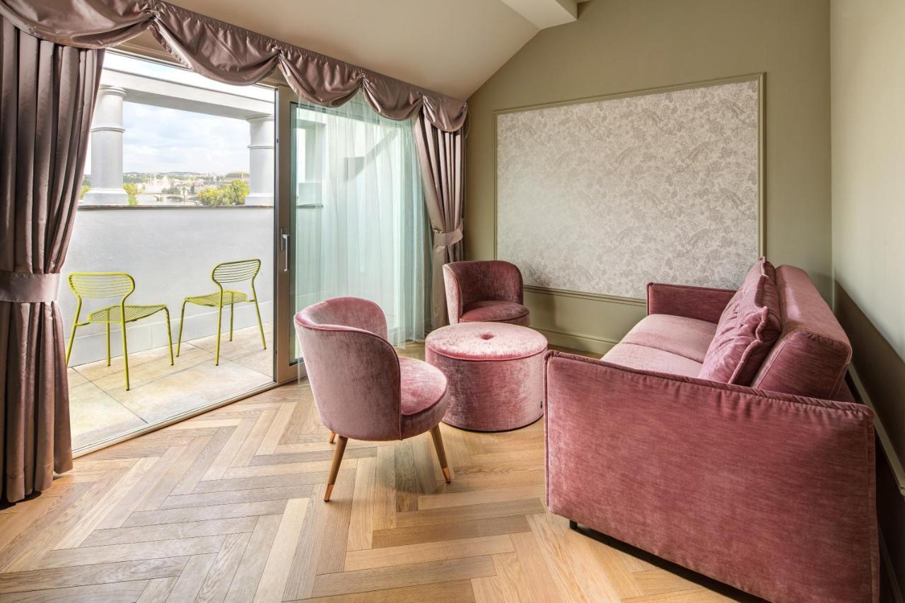 Mamaison Riverside Hotel Praag
