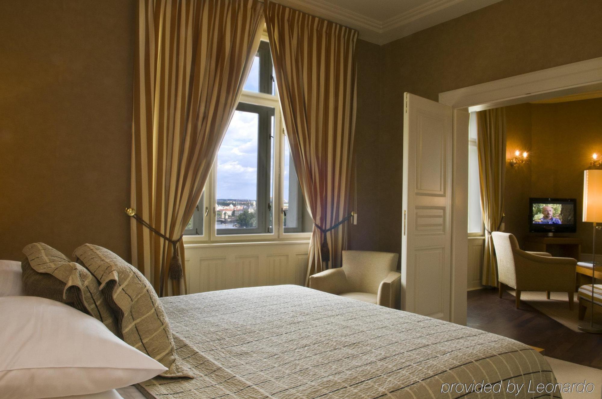 Mamaison Riverside Hotel 5*
